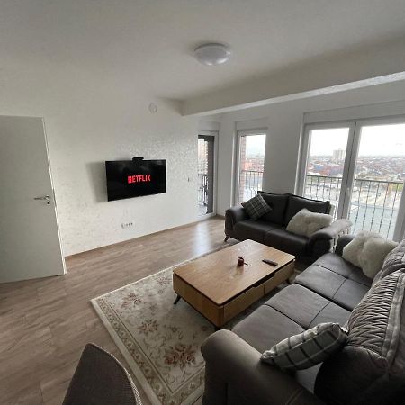 Shooter Apartments Φεριζάι Εξωτερικό φωτογραφία