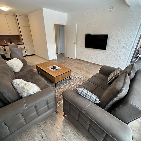 Shooter Apartments Φεριζάι Εξωτερικό φωτογραφία