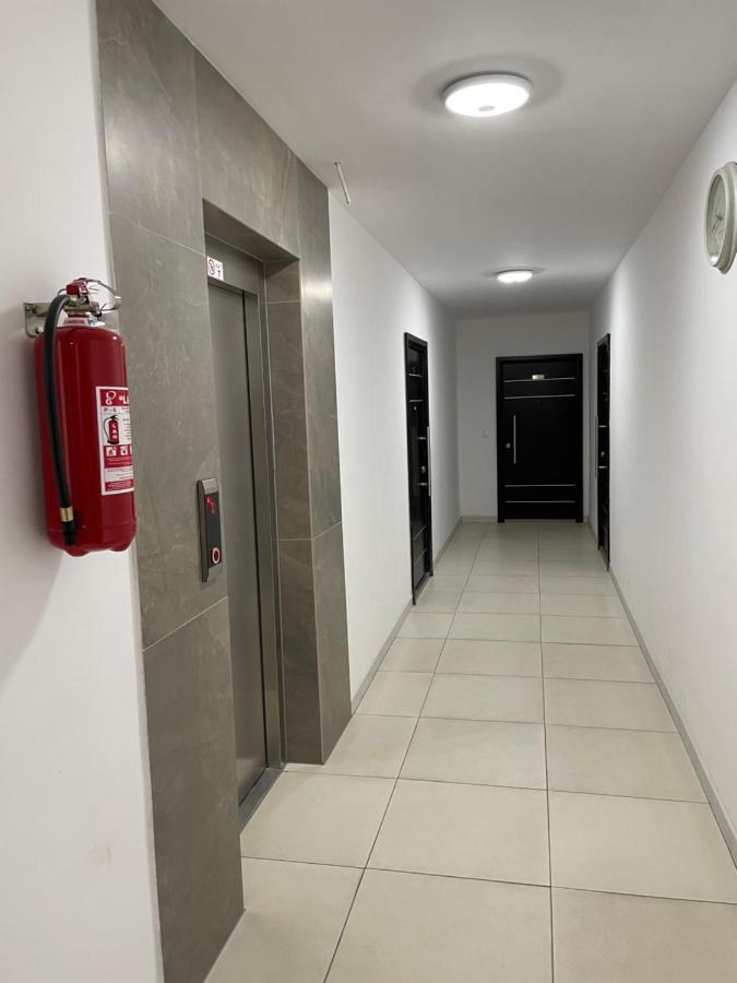 Shooter Apartments Φεριζάι Εξωτερικό φωτογραφία