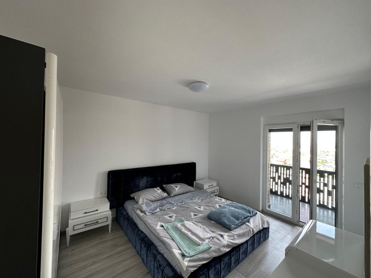 Shooter Apartments Φεριζάι Εξωτερικό φωτογραφία