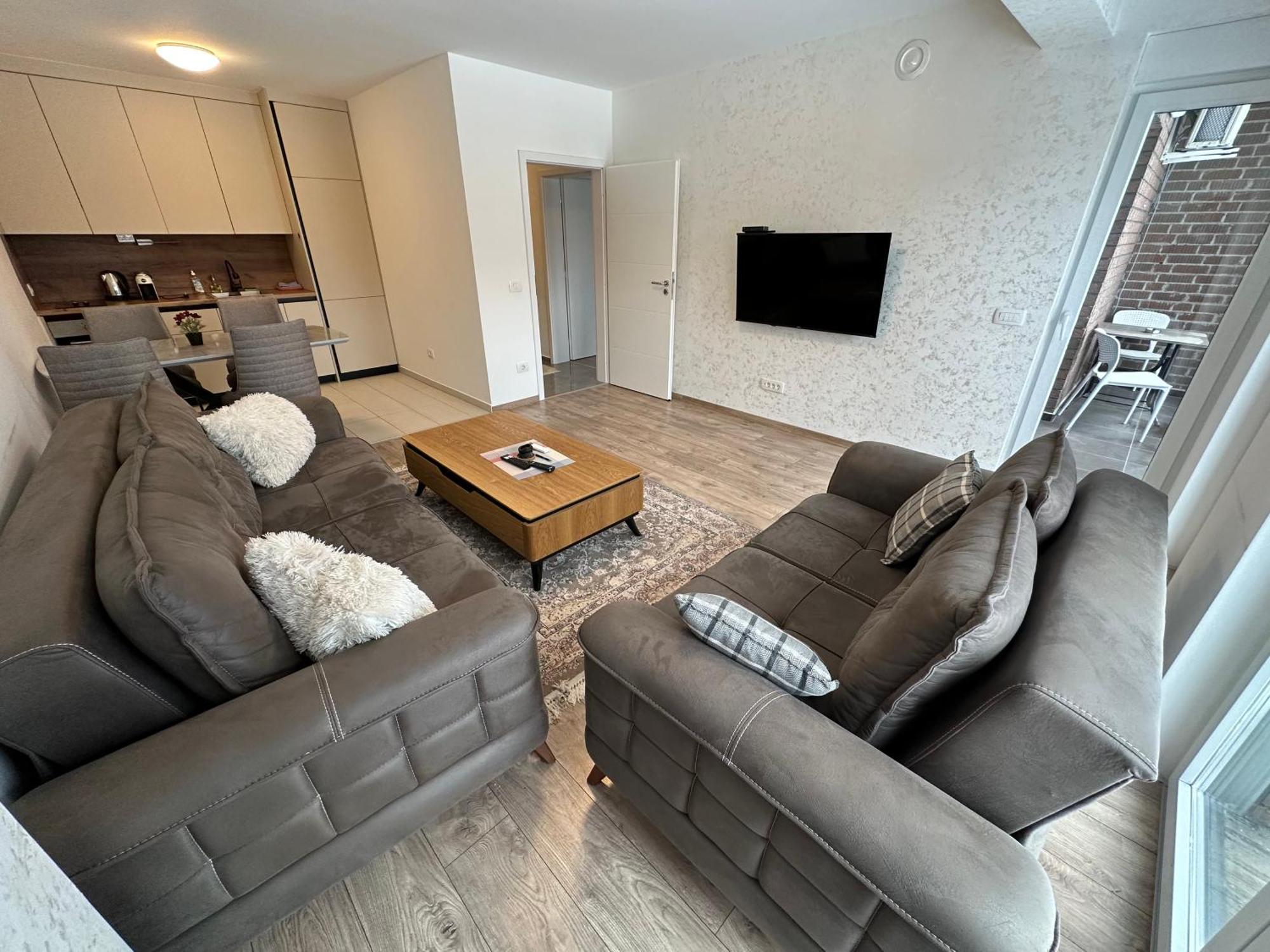 Shooter Apartments Φεριζάι Εξωτερικό φωτογραφία